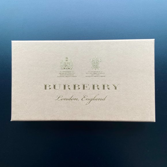 Burberry Men's Zip London Check Long Wallet - Picture 7 of 11